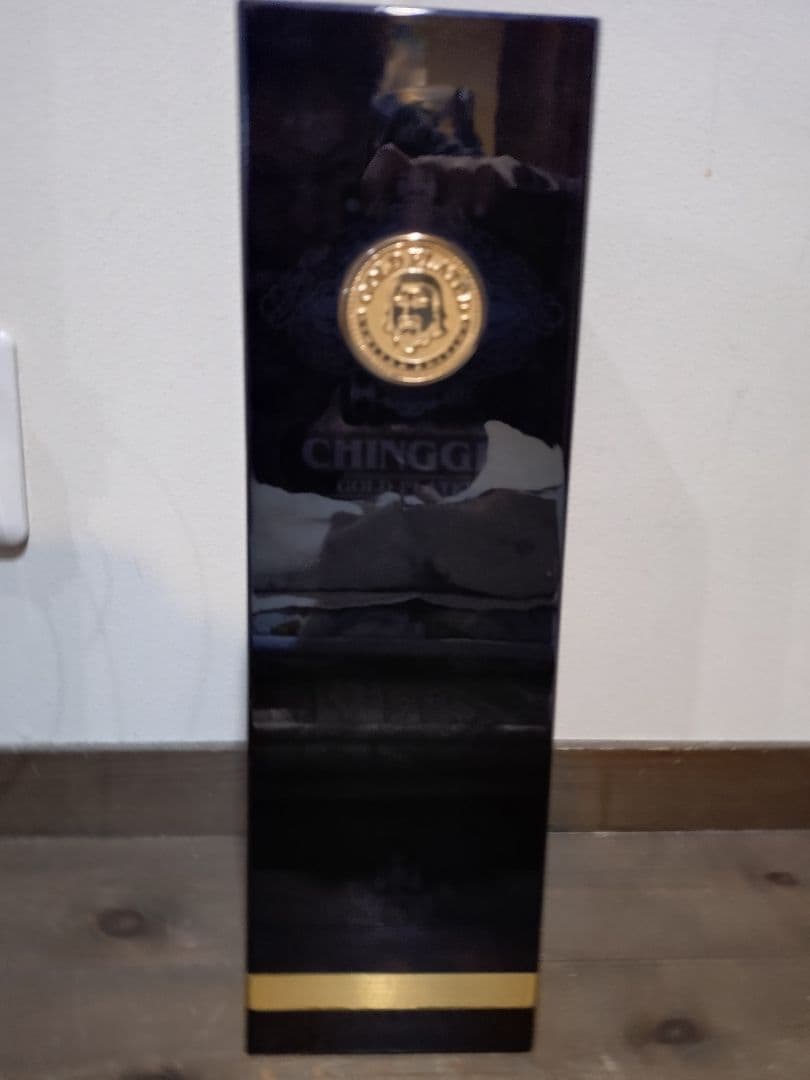 CHINGGIS GOLD PLATED モンゴルウォッカ