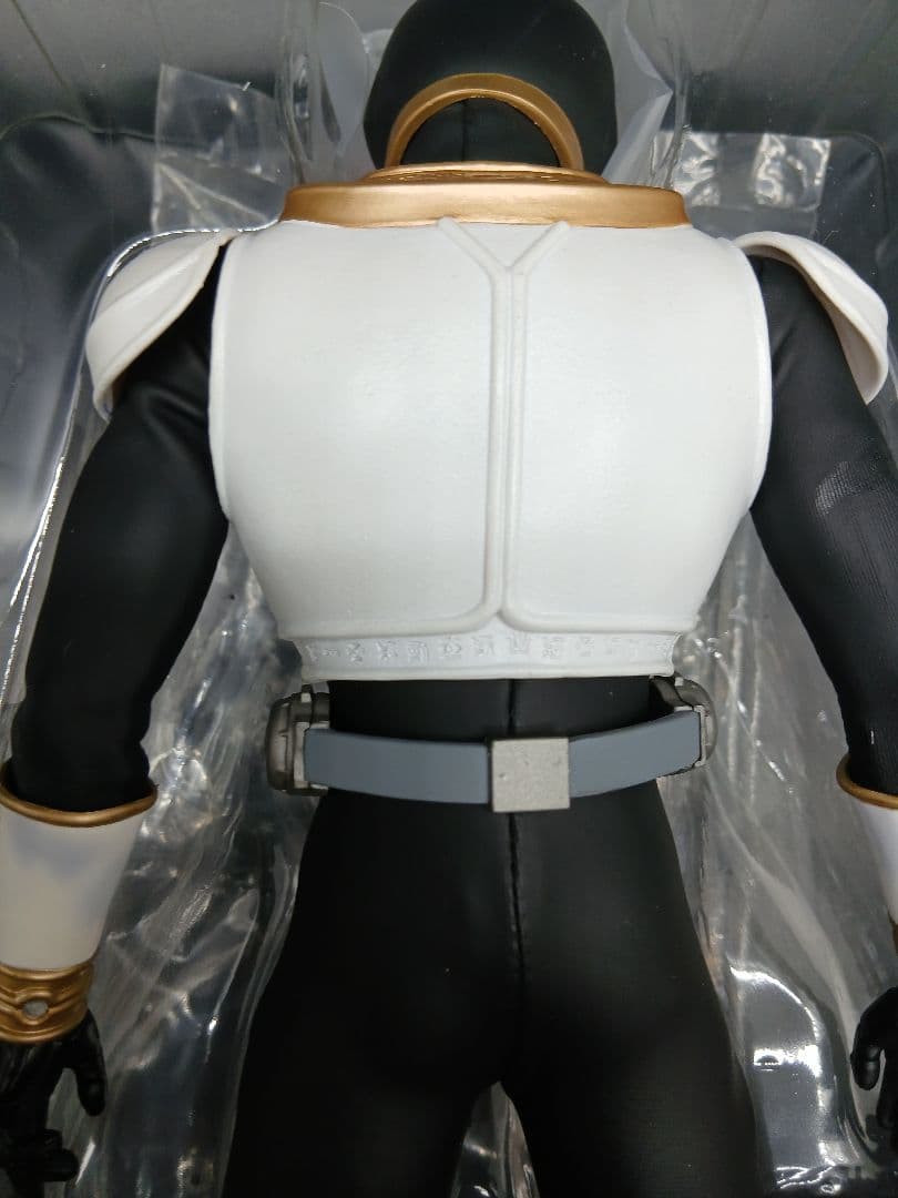 RAH 仮面ライダークウガ グローイングフォーム　 フィギュア