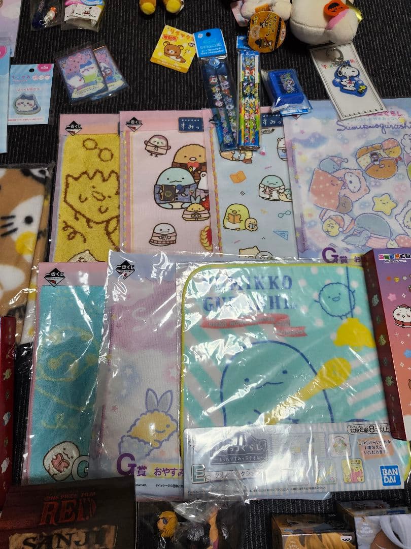 ちいかわ　すみっコぐらし　ワンピース　ツイステ　リラックマ　まとめ売り