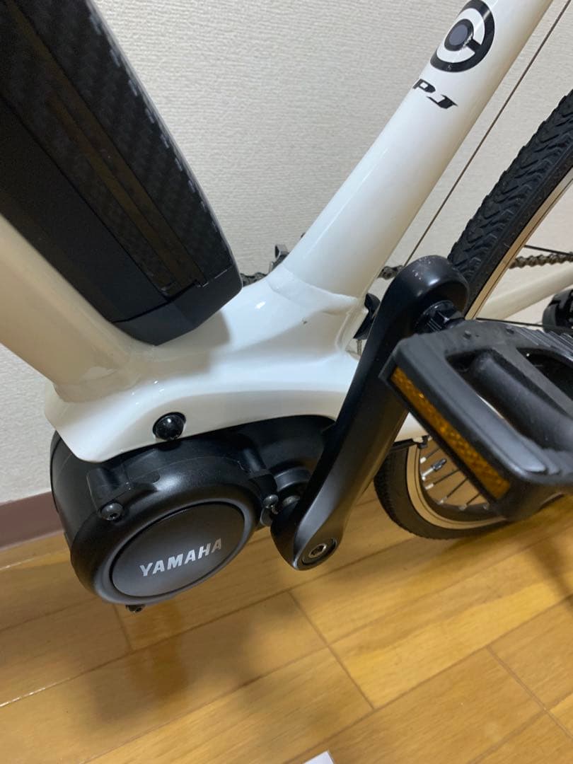 ヤマハ　ypj-c ホワイト 電動アシスト自転車 700C