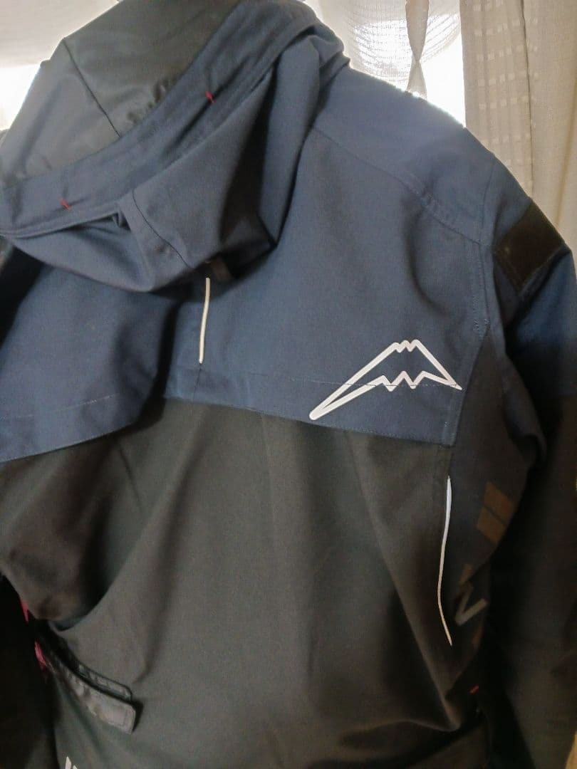 KUSHITANI　アロフトフードジャケット