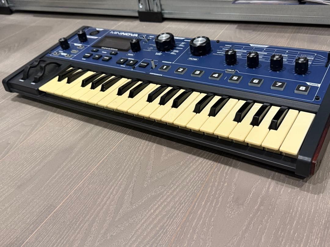 NOVATION MiniNova ノベーション　ミニノヴァ