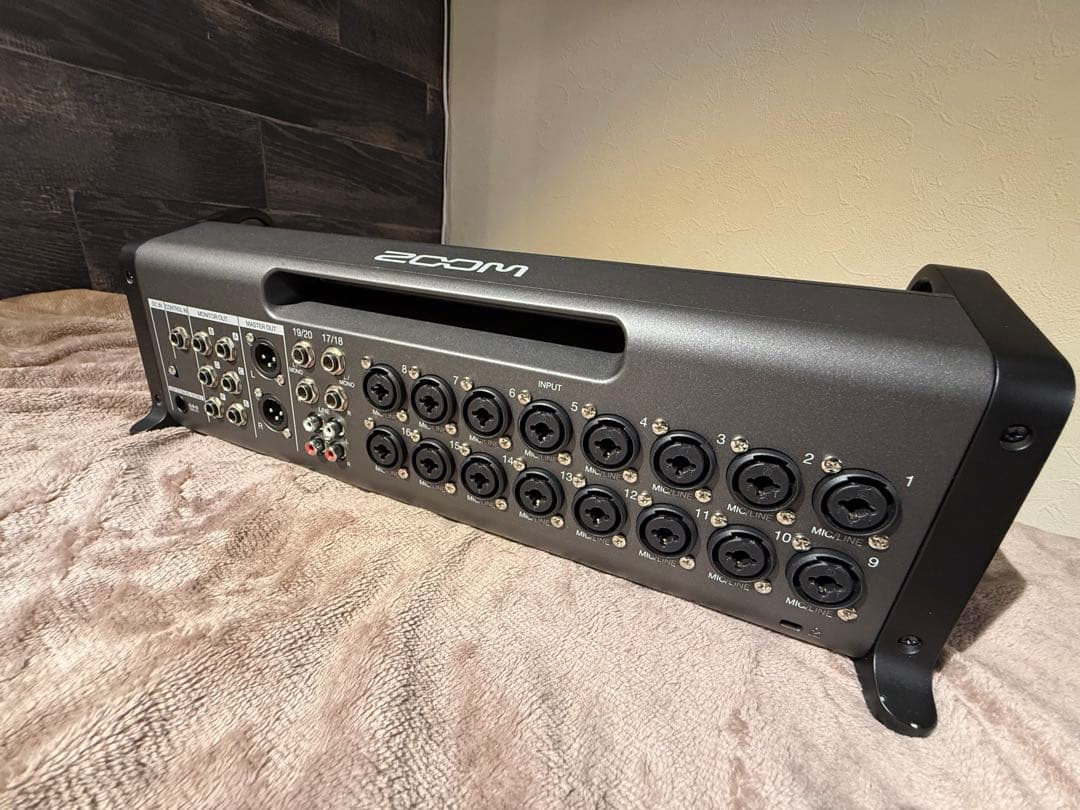 【即戦力!!】ZOOM LiveTrak L-20R + iPad Air2