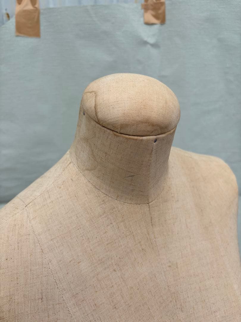 和装トルソー　べージュ着付けマネキン 和装ボディ女性用 　金属スタンド付き