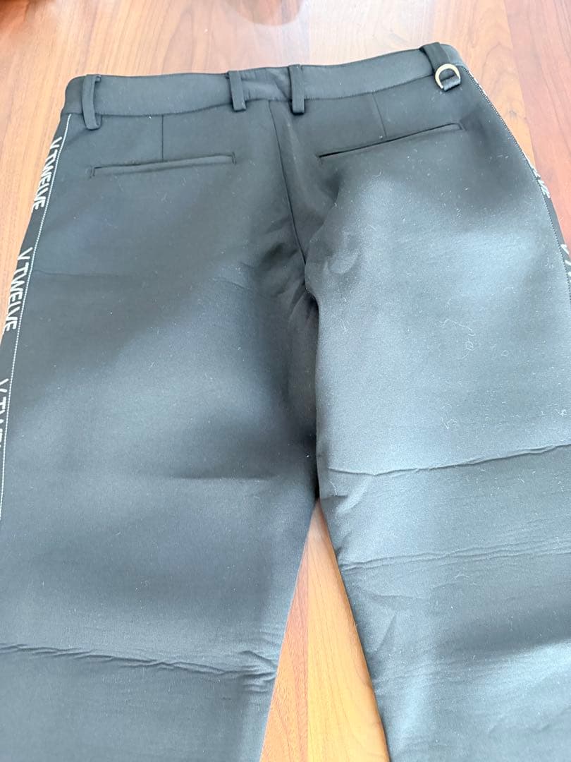 V12 ストレッチブラックパンツ