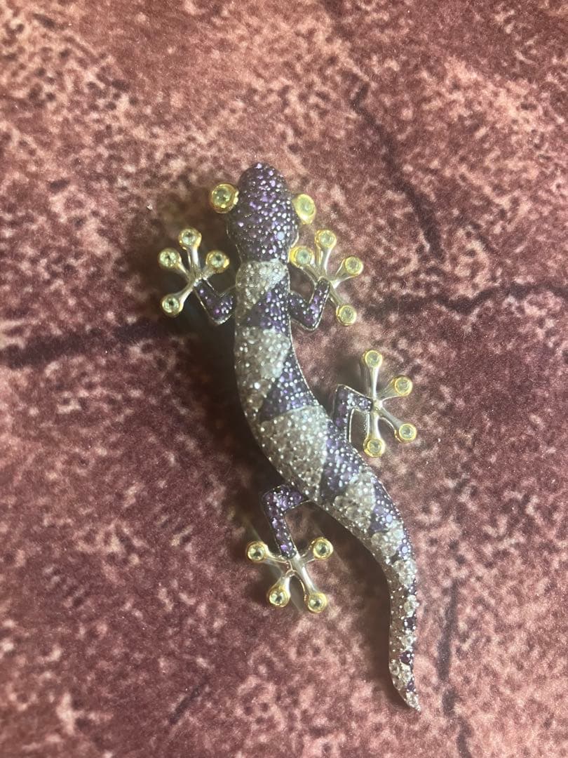 【一点物】トカゲ　ペンダントトップ　【宝石】