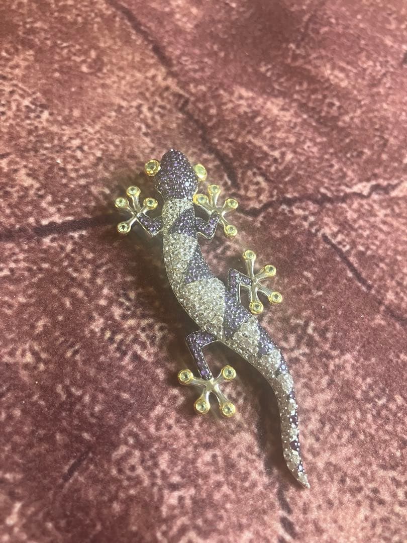 【一点物】トカゲ　ペンダントトップ　【宝石】