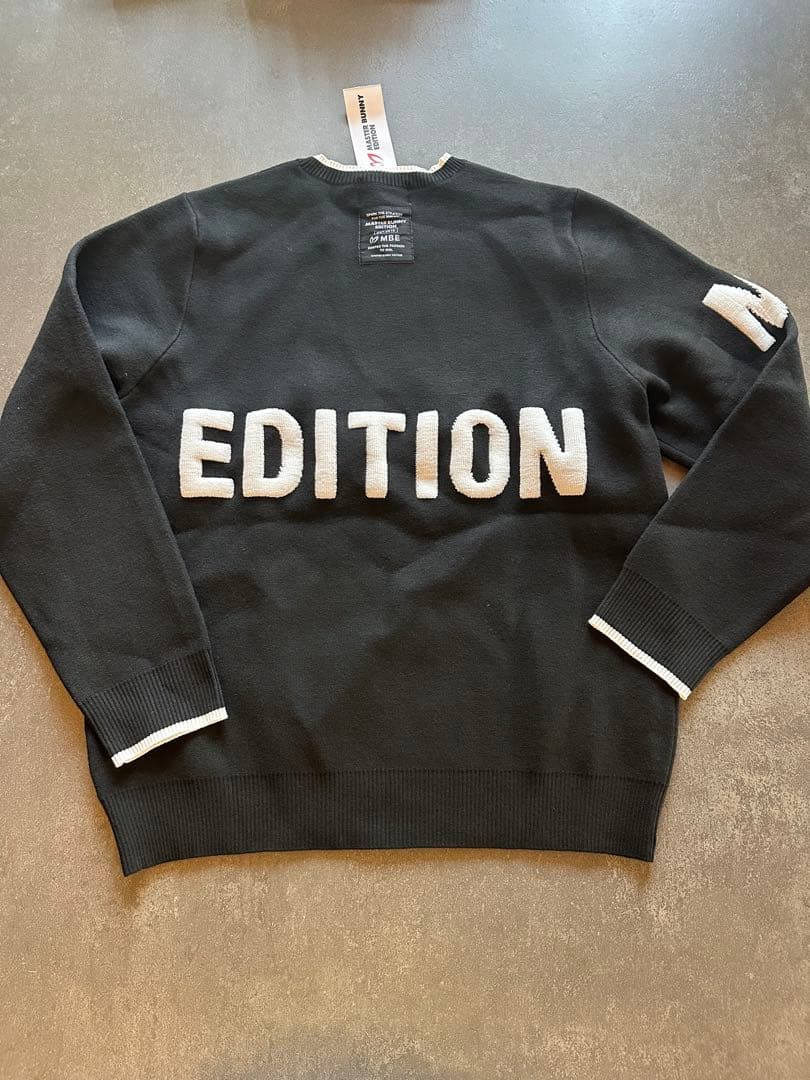 【新品】マスターバニー　セーター　ニット　クルーネック　ロゴ　黒×白　サイズ4