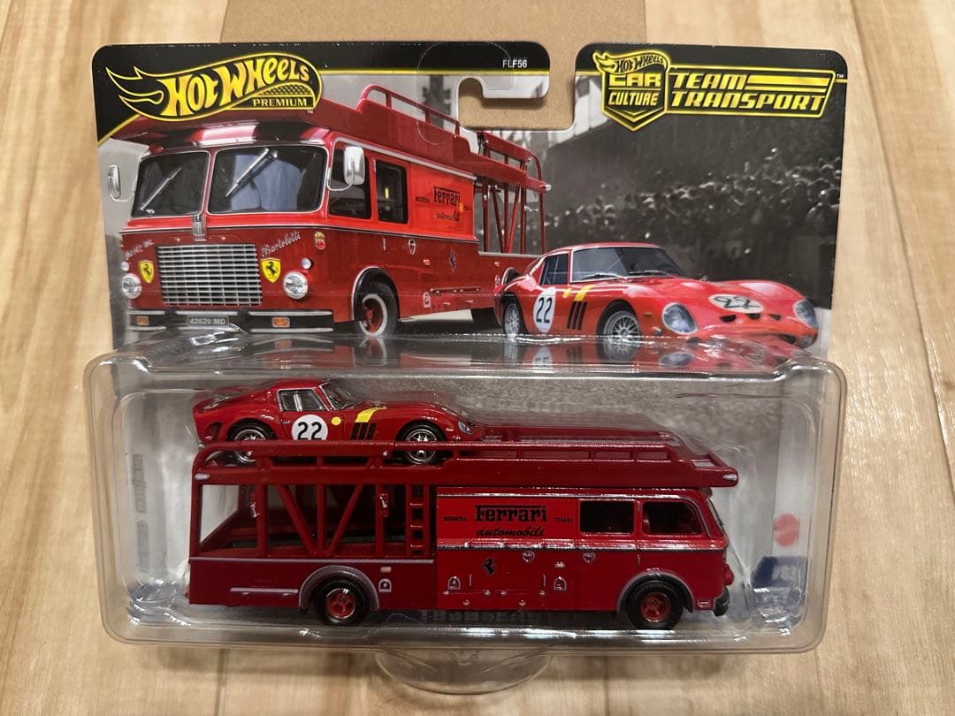 ホットウィール チームトランスポートフェラーリ250 GTOトヨタ FJ セット