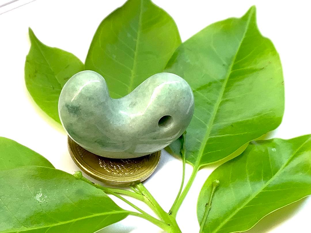 ⭕️幸福を呼び込む勾玉‼️ 糸魚川翡翠小滝産勾玉　鑑定ソーティング付　本物の高品質を