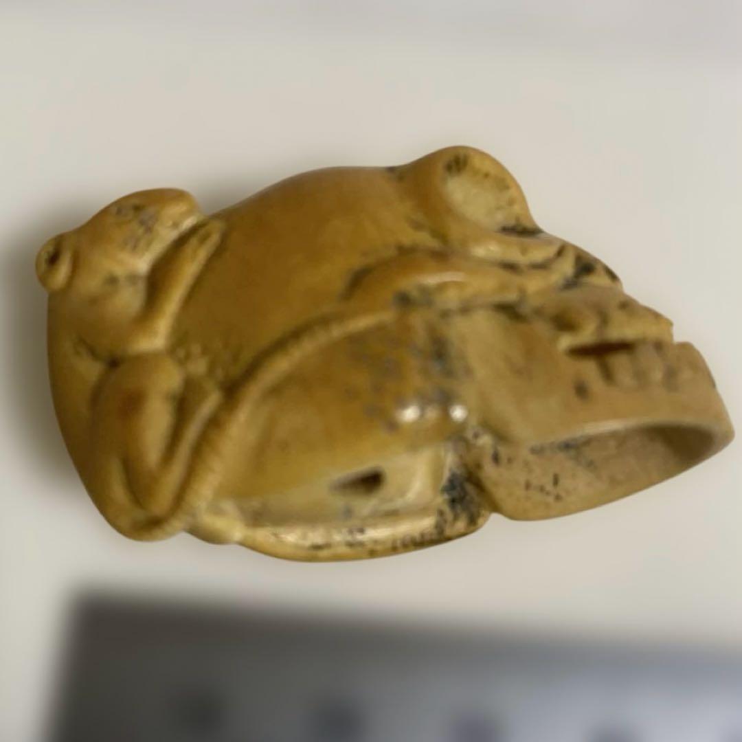 天然素材　髑髏　彫刻　根付　置物