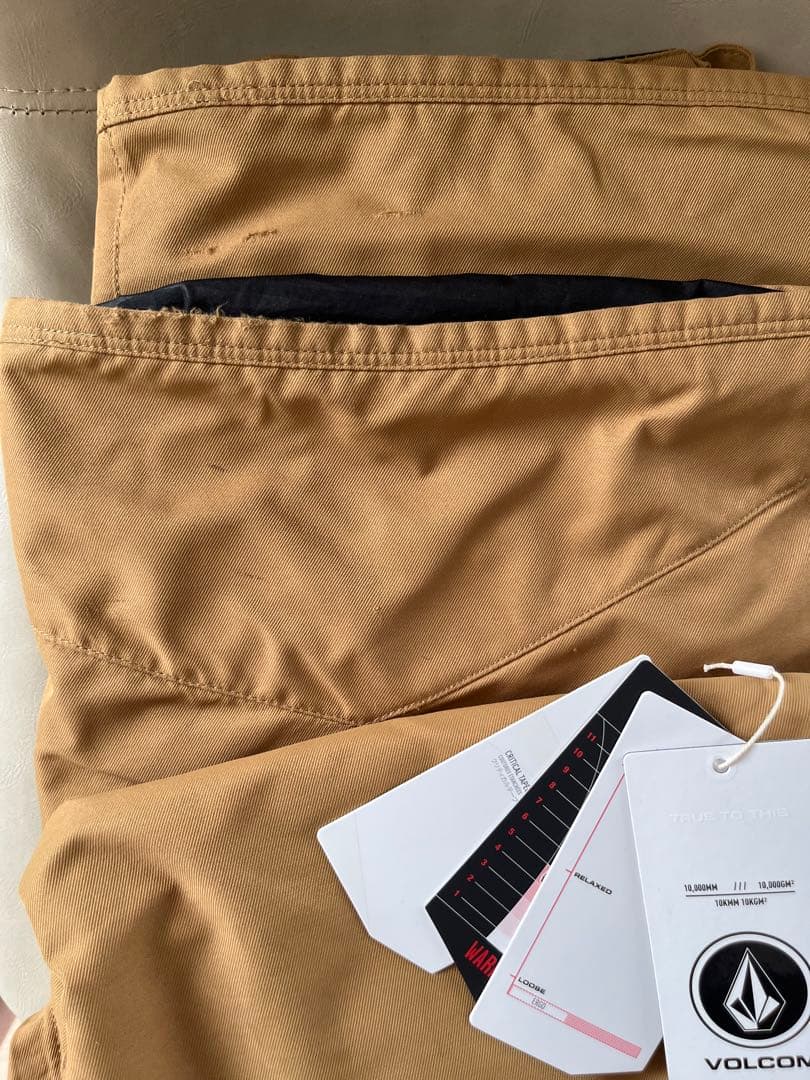 VOLCOM スノーボードウェア セットアップ　グローブ付き