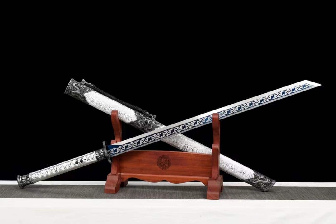 【黒金古刀―柳葉刀】 古兵器 武具　刀装具　日本刀　模造刀 居合刀 長尺