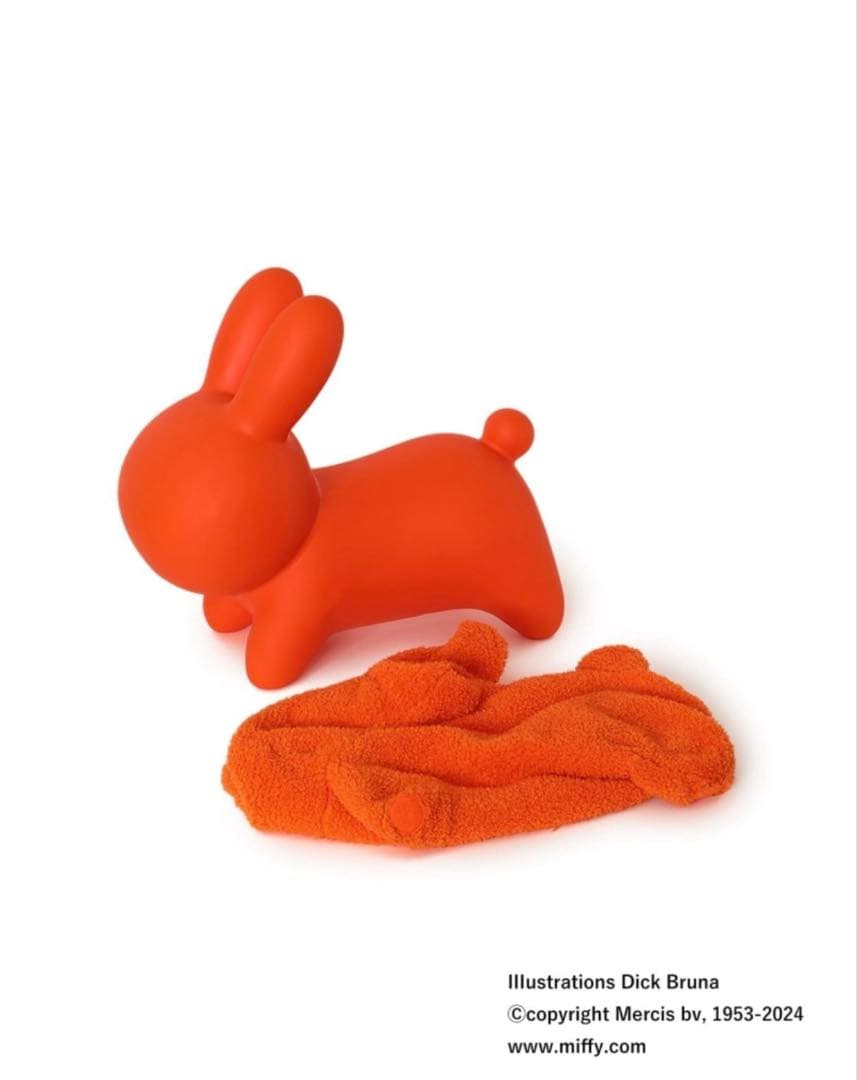 ビームス別注idesブルーナボンボンふわモコラビット