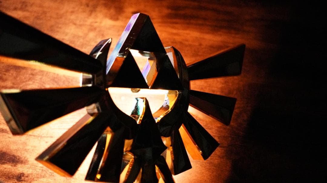 ハイラル王国の紋章 トライフォース ゼルダの伝説 ディスプレイ インテリア