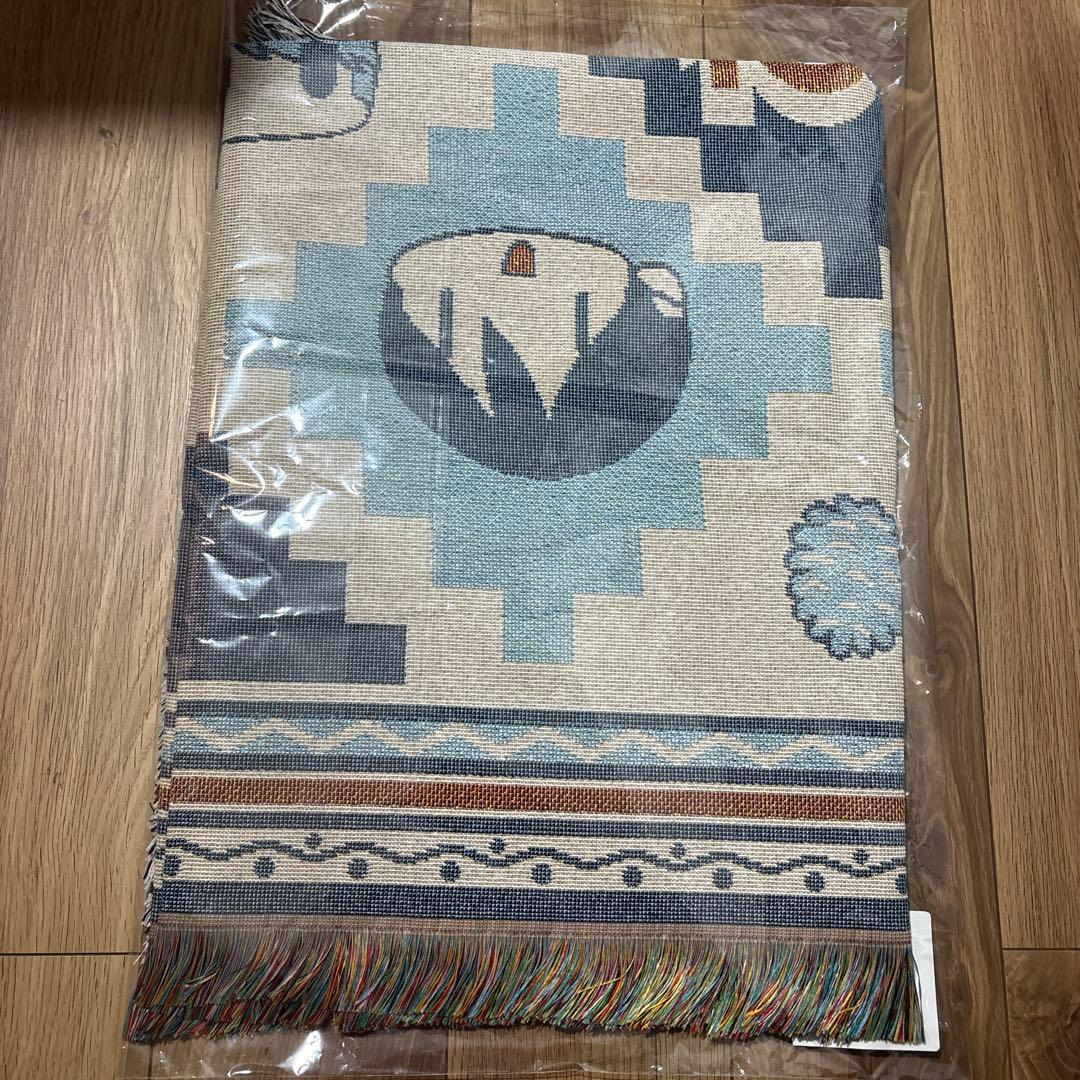 新品　ゆるキャン△10周年展 「こうするとぬくいですぞ」ブランケット！