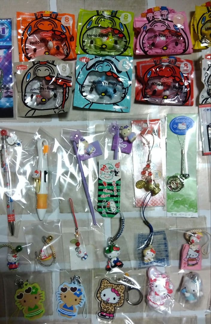 ハローキティ　根付　キーホルダー　ボールペン　等　マスコット　52個 まとめ売り