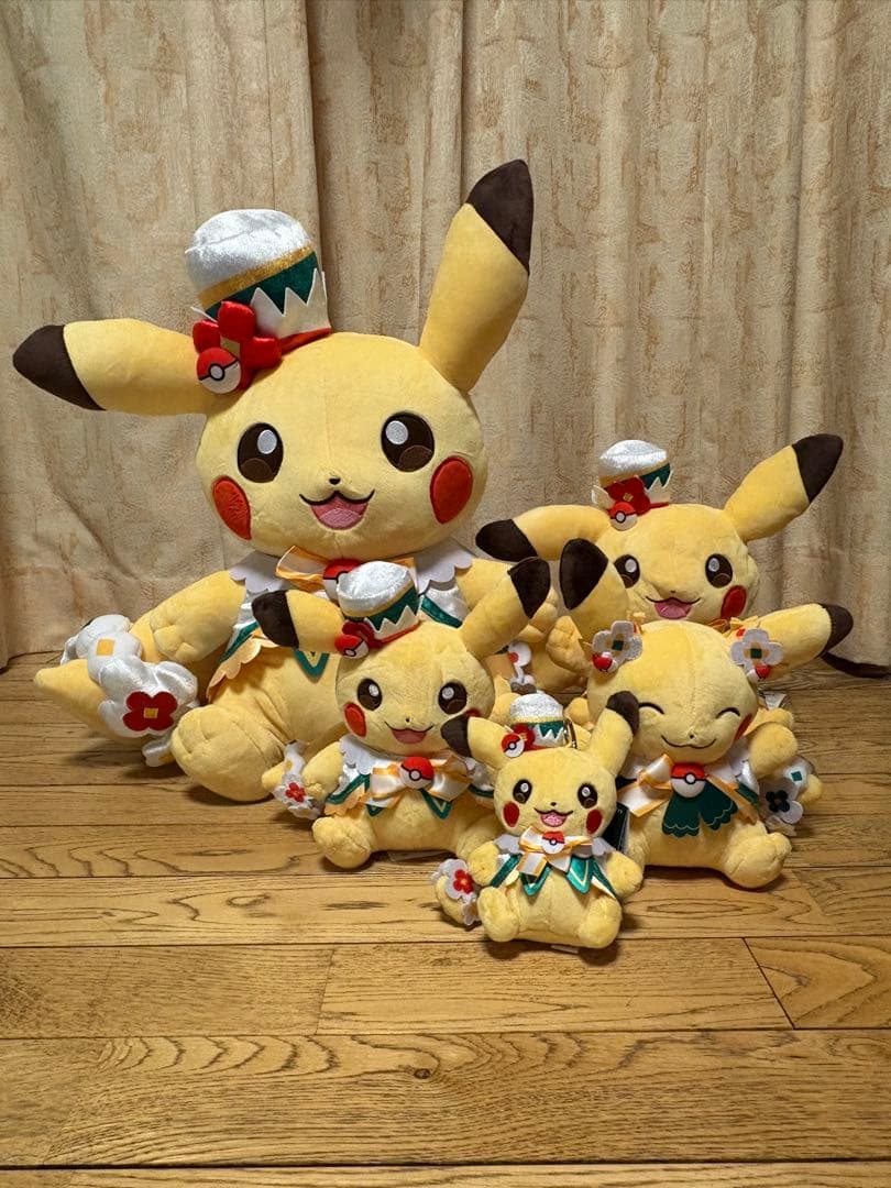新品　ポケパーク　カントー　 ショップ　限定 ピカチュウ　ぬいぐるみ5体セット