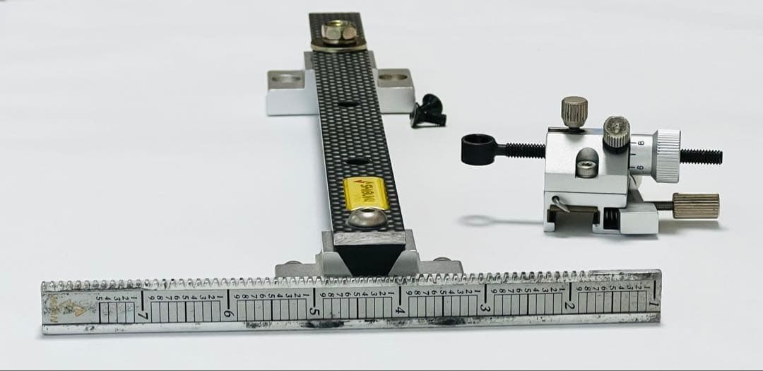 アーチェリー　サイト　ブラック　ヤマハ用　シブヤ製カーボン黒＆銀　台座付