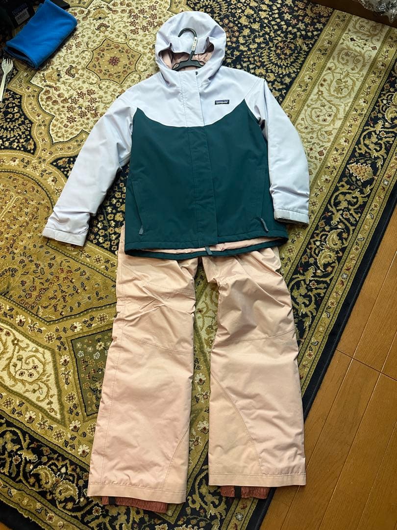 Patagonia 子ども用スキーウェアセット