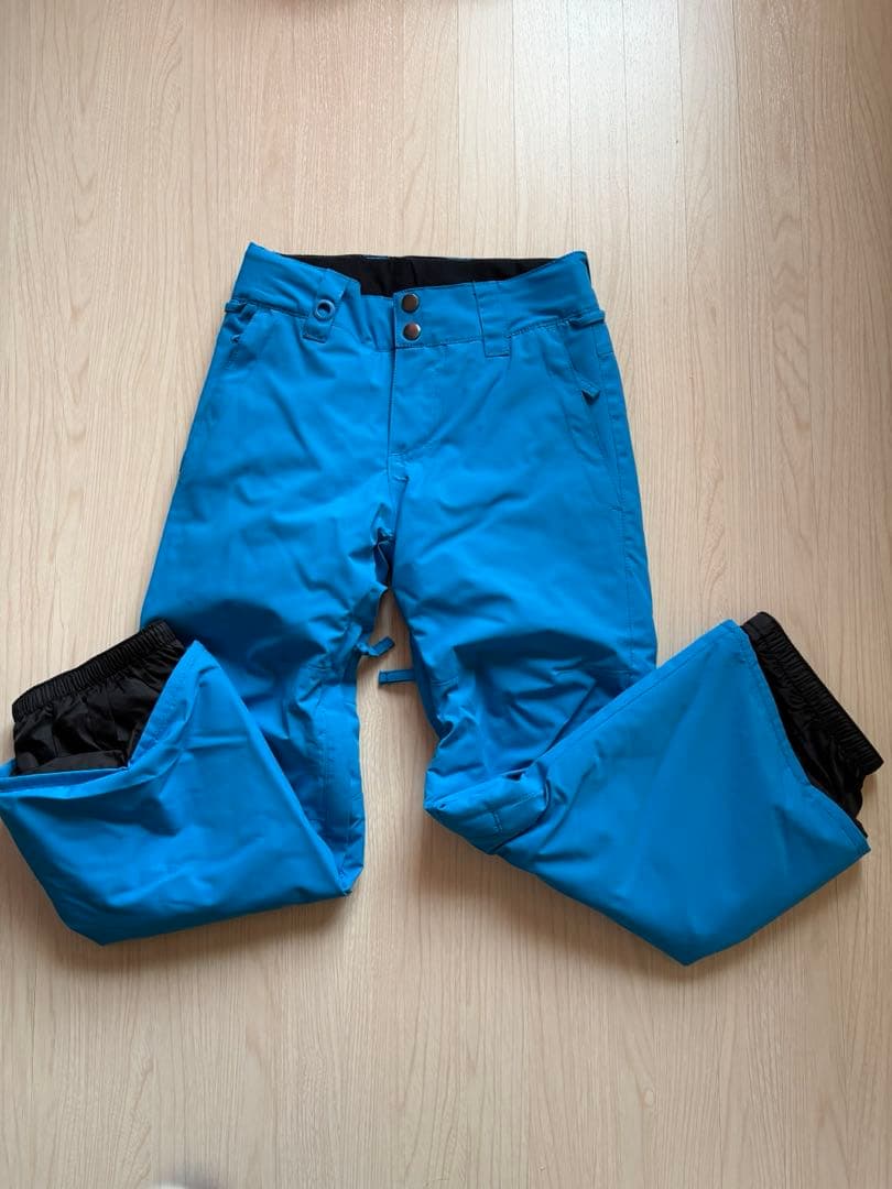 クイックシルバー　子ども用スノーボードウェア