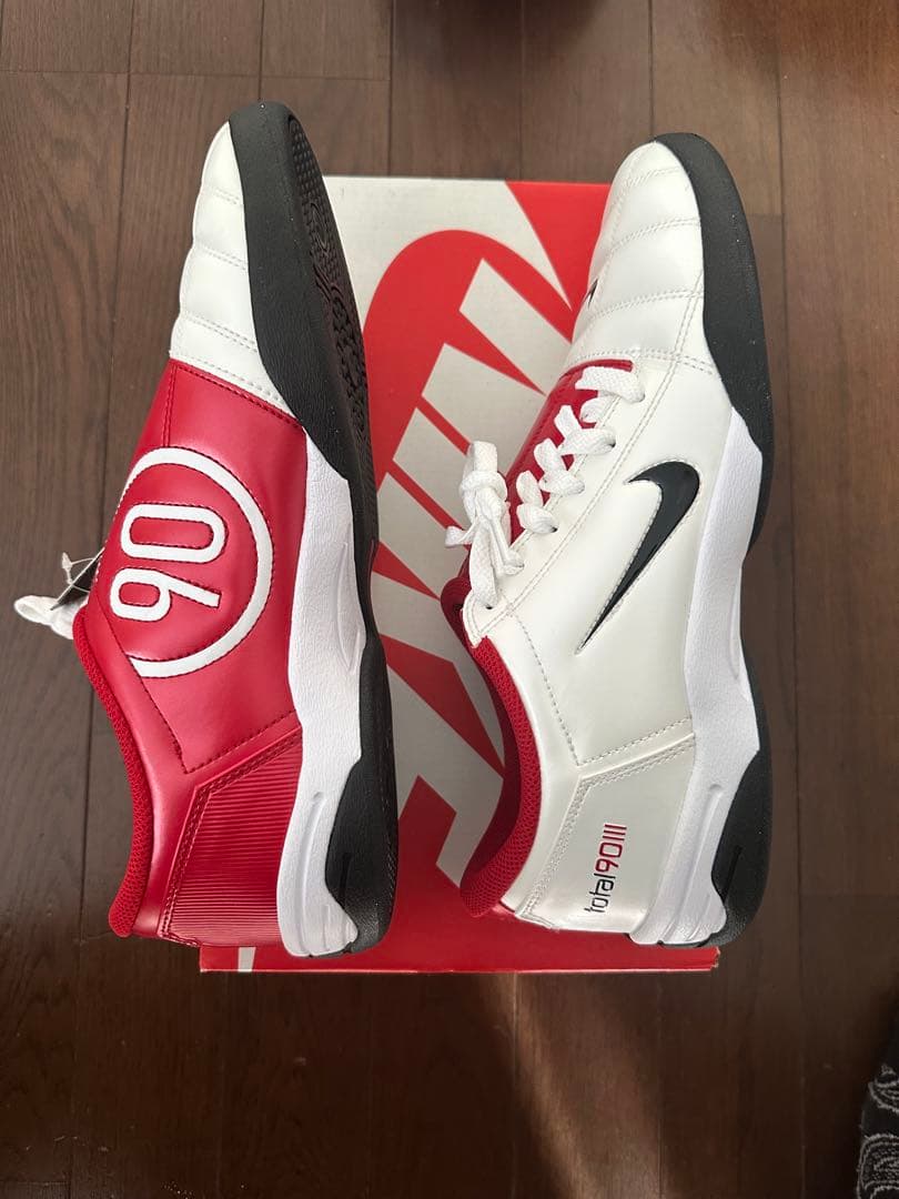 【未使用】NIKE TOTAL 90 ナイキフットサルシューズ　27.5センチ