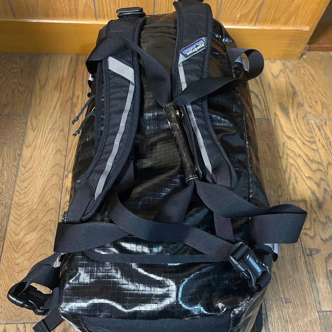 patagonia ボストンバッグ ブラックホール