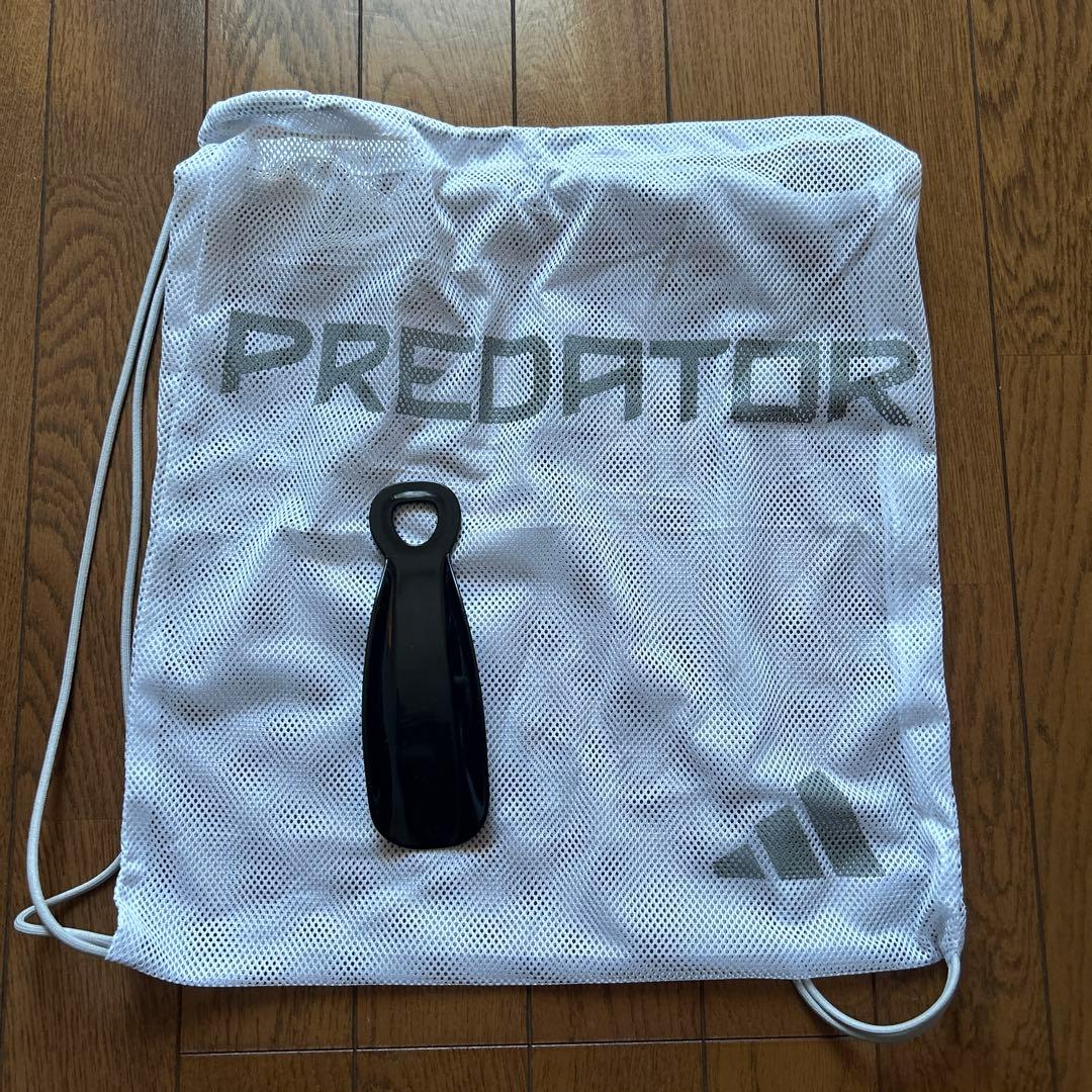 アディダス プレデターエリート レースレス FG