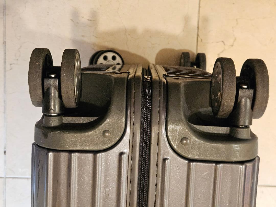 キャリーケース