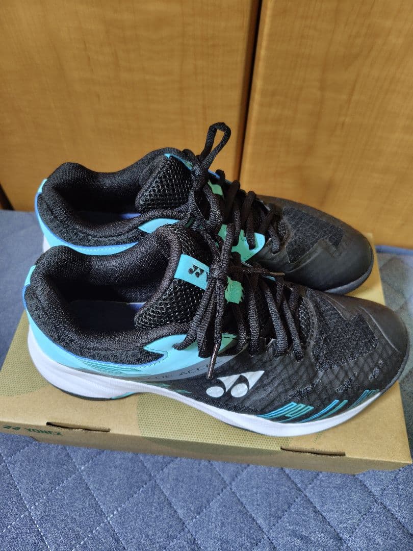 YONEX バドミントンシューズ ブラック/ターコイズ　27cm