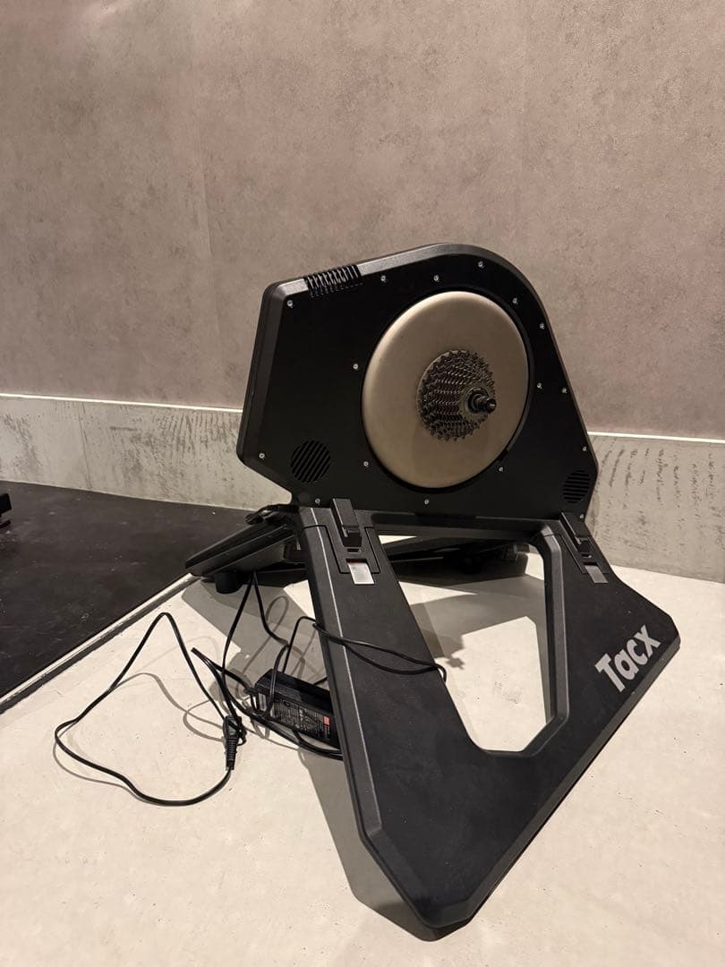Tacx スマートトレーナーneo