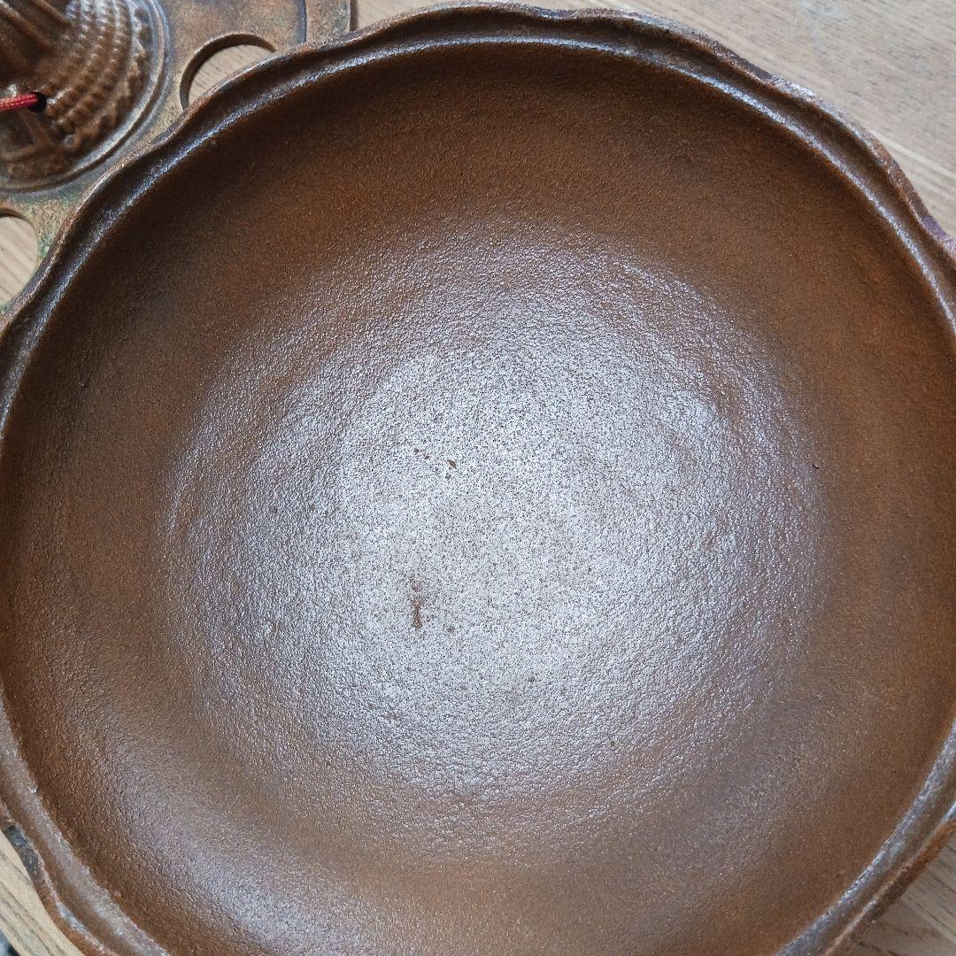 兜　灰皿　香炉　鋳物　万右衛門　ヴィンテージ 置物