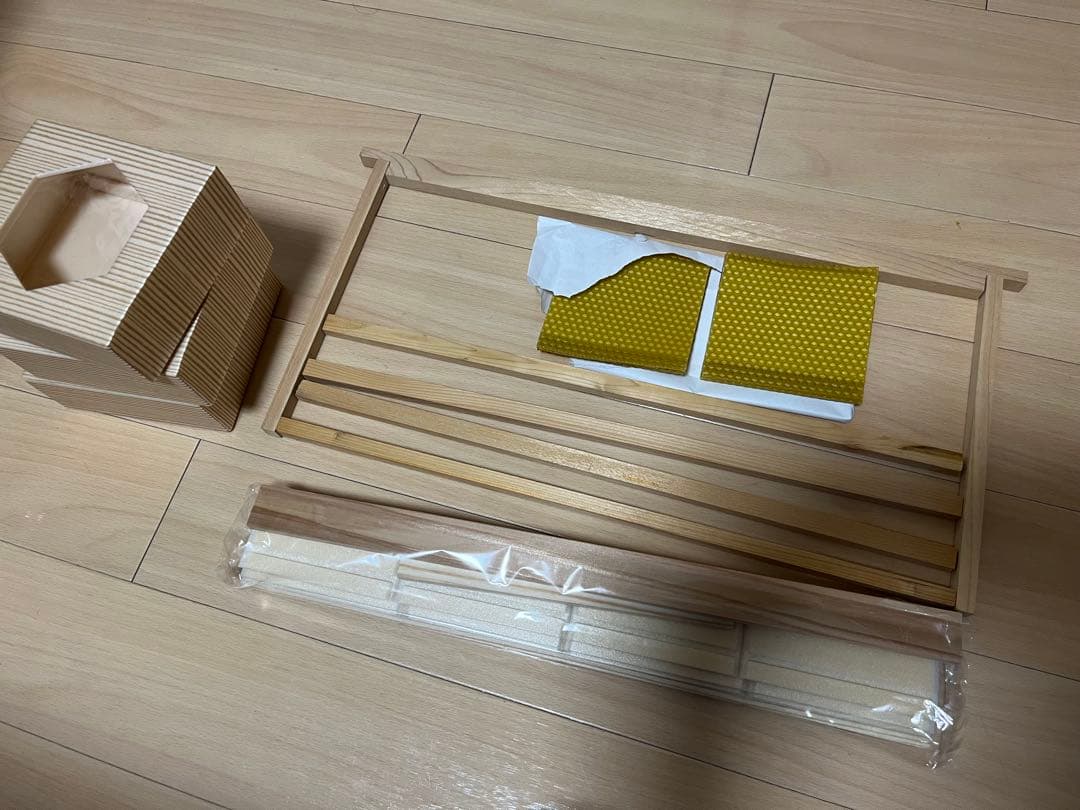巣蜜（コムハニー ）専用巣枠2セット&養蜂面布APIアピ熊谷養蜂16000円相当