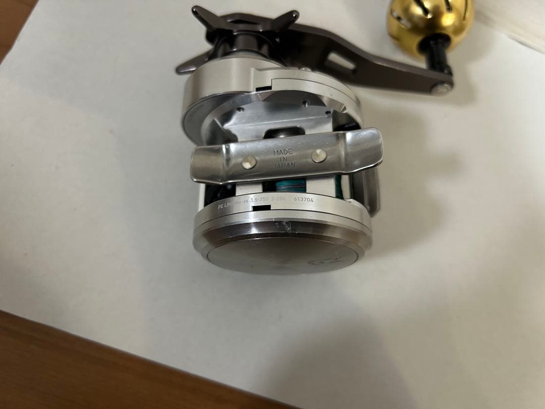 中古　Daiwaベイトリール 15 キャタリナ ベイジギング 100SH-L