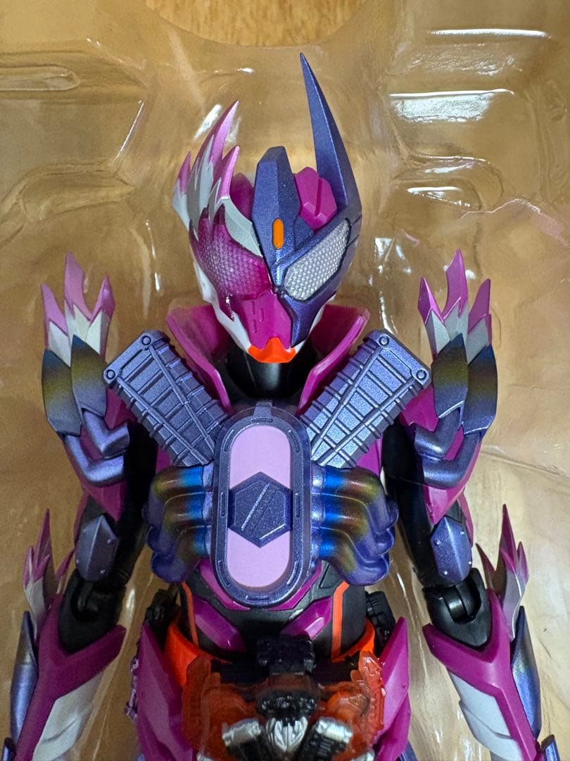 S.H.Figuarts マジェード　ヴァルパラド　ガッチャードデイブレイク