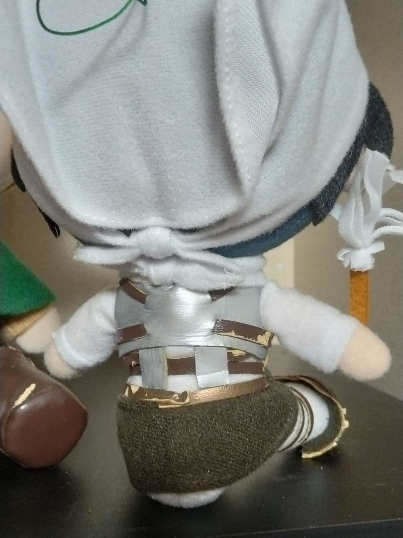 進撃の巨人　リヴァイ　エルヴィン　giftぬいぐるみ　スーツ　お掃除兵長　巨人展