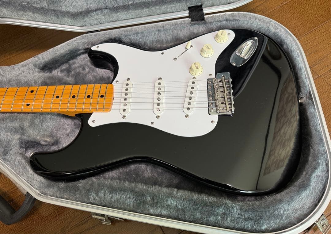 Fender JAPAN ストラトキャスター ブラック