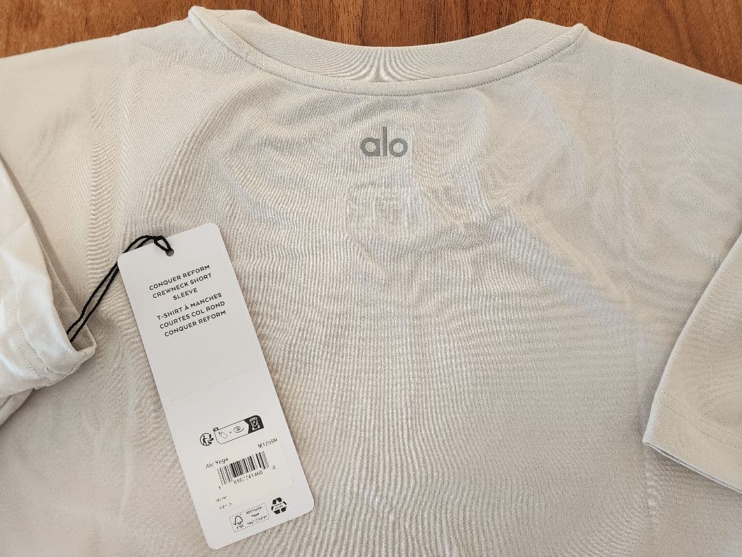 ALO Yoga メンズ ショートスリーブ Tシャツ 正規品 未着用