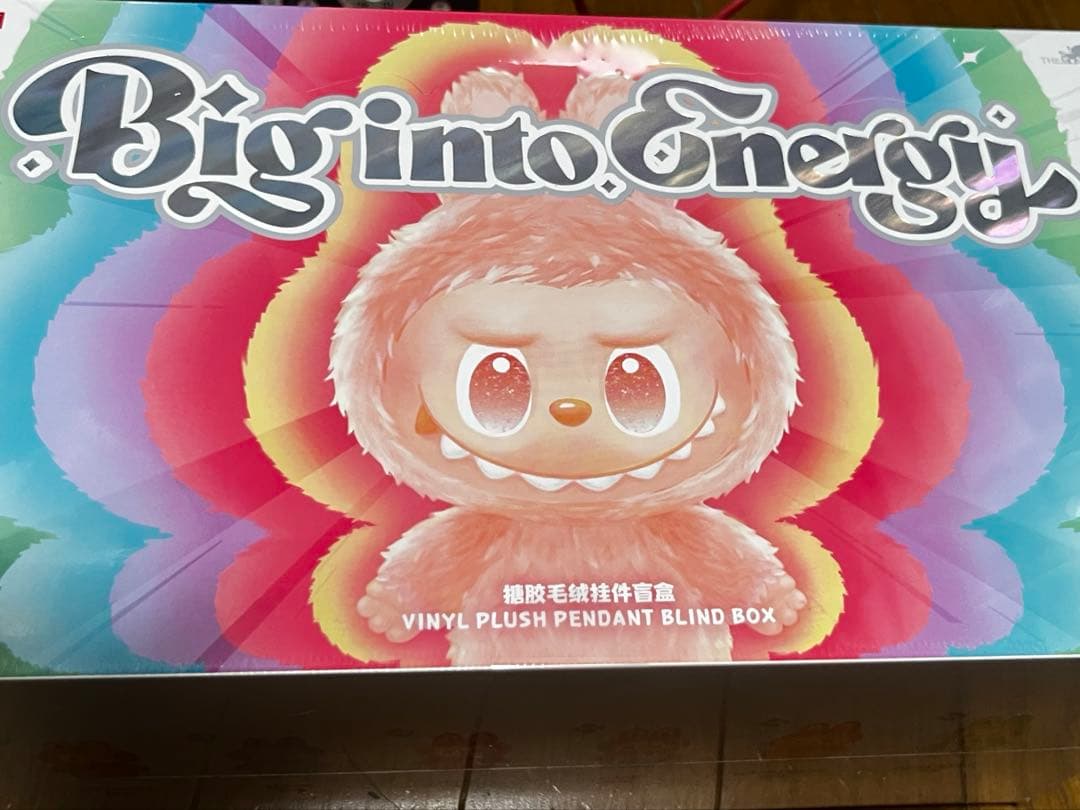 LABUBU Big into Energy ぬいぐるみ