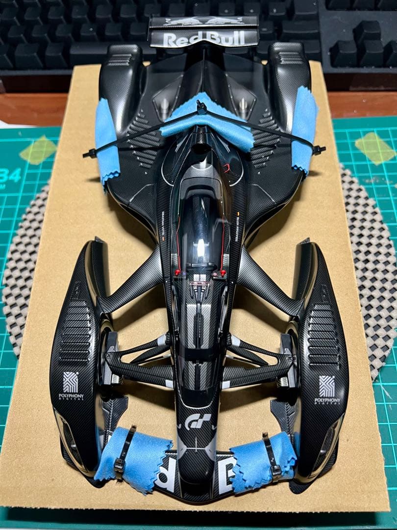 オートアート 1/18 RedBull X2010 プロトタイプ