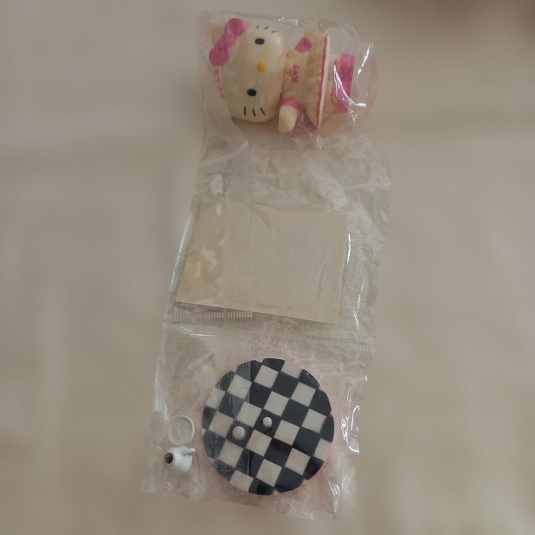 ハローキティ アクセサリートレイ　キャラクターコレクション 8個セット