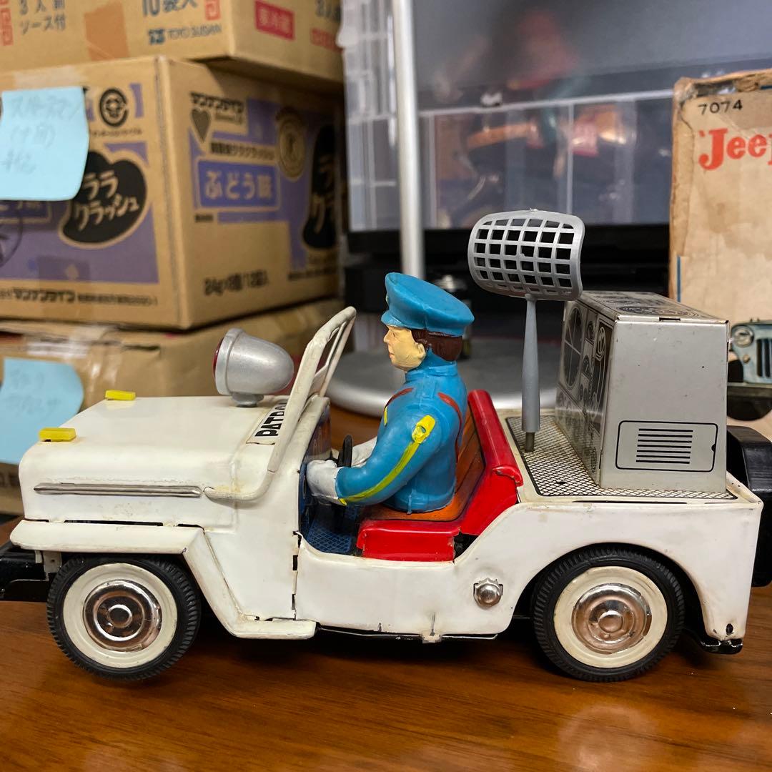 大特価！純正箱（レプリカ箱も付属）付きバンダイハンドルリモコンパトジープ