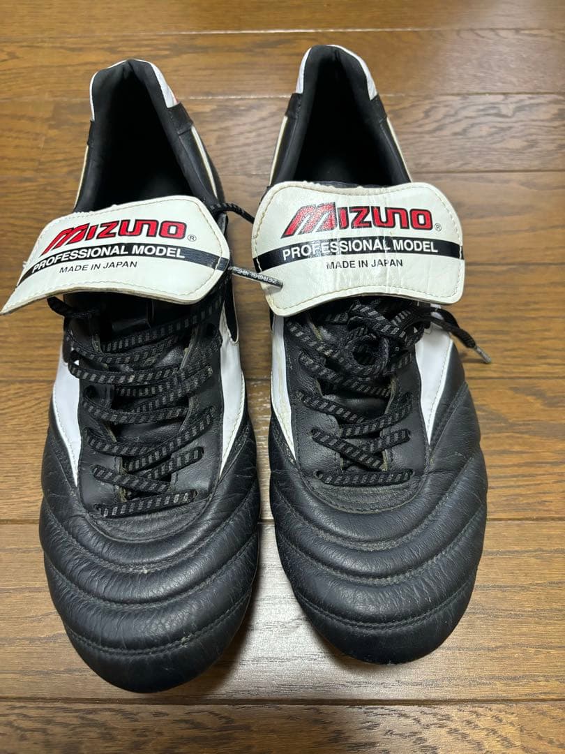 ミズノ　モレリア2JAPANサッカースパイク　ブラック/ホワイト28.0cm