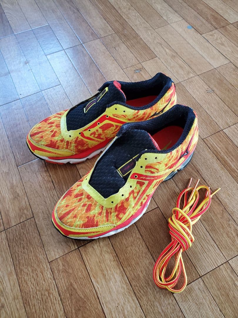 新品　ミズノ　ランニングシューズ　27.5㎝