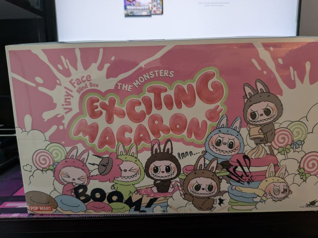 Popmart THE MONSTERS Macaron ぬいぐるみLabubu