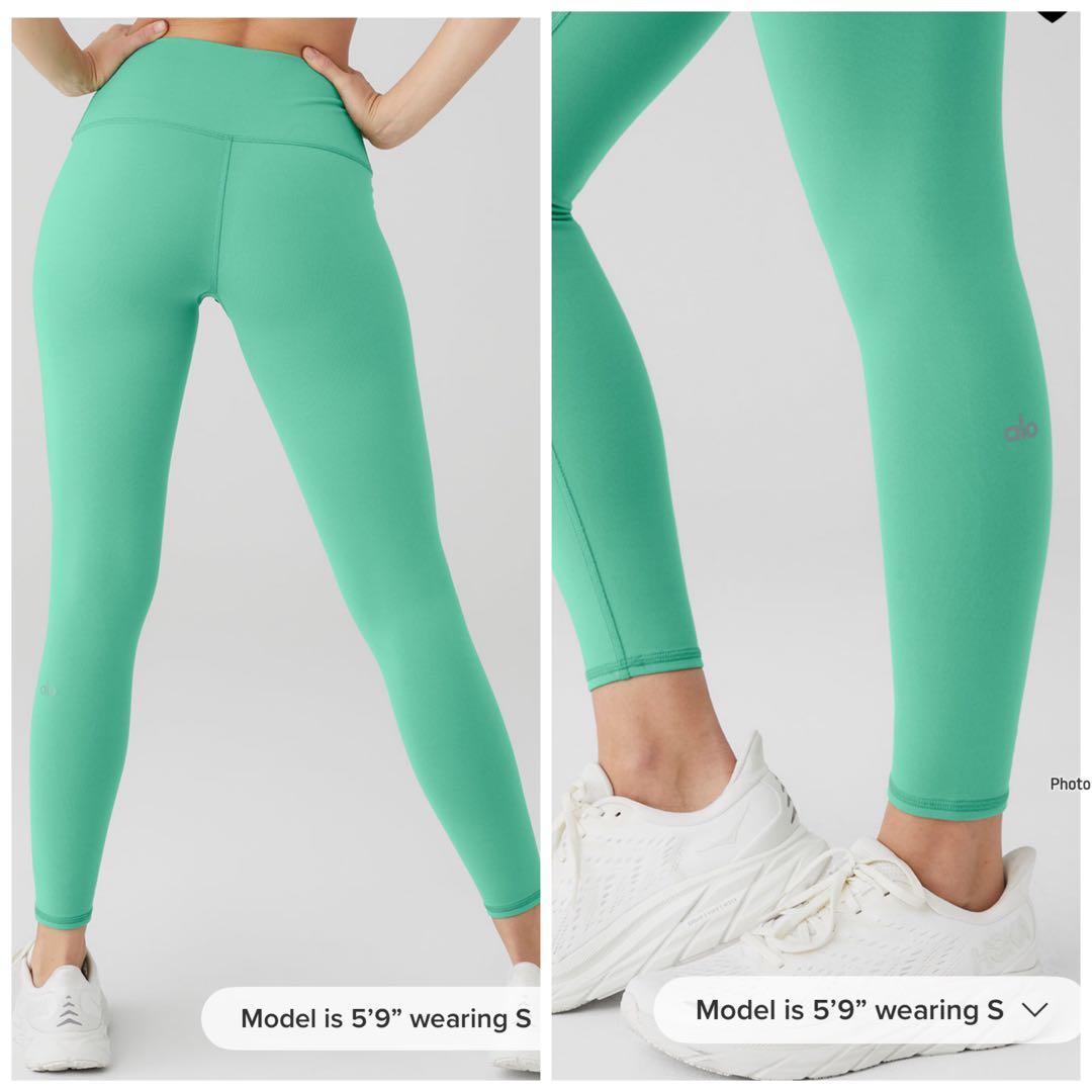 新品タグ付！現行品 alo yoga アローヨガ　7/8 レギンス　現行品