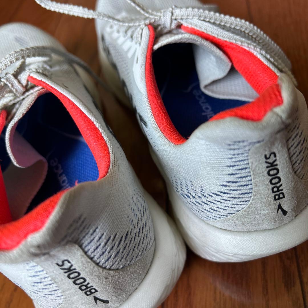 BROOKS HYPERION MAX 25.5cm 補修材付き　ランニング