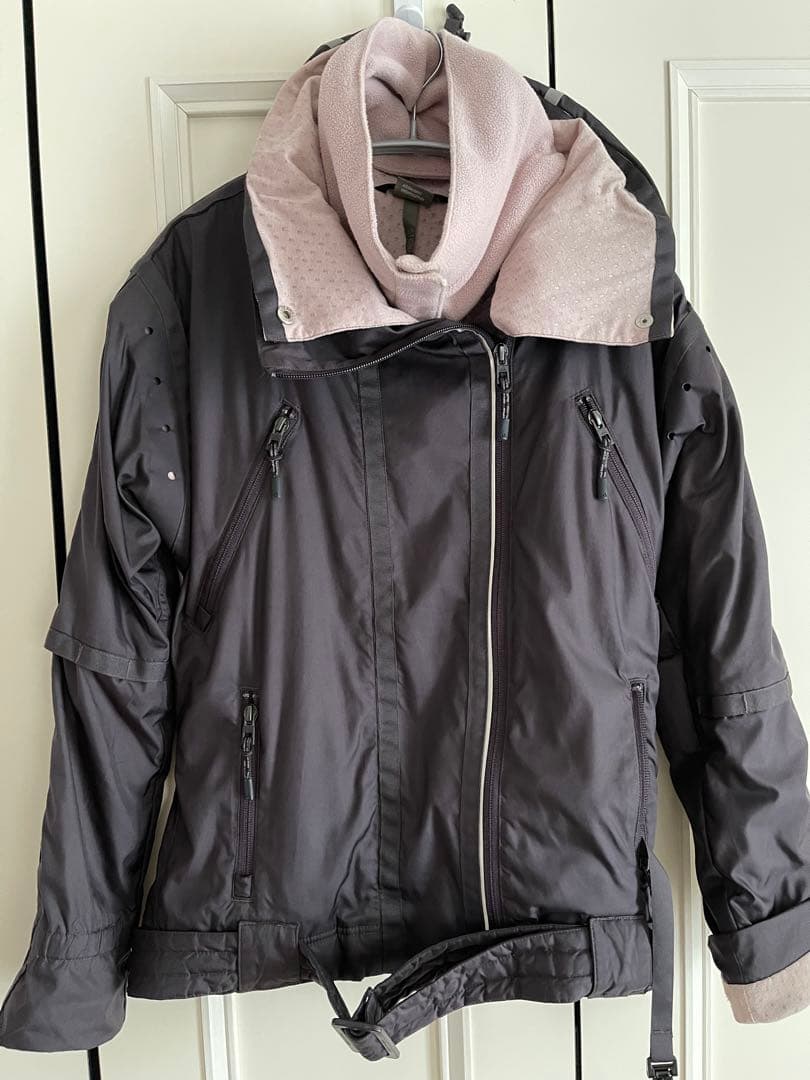 アディダスステラ、マッカートニー、濃紺 上下セット10万