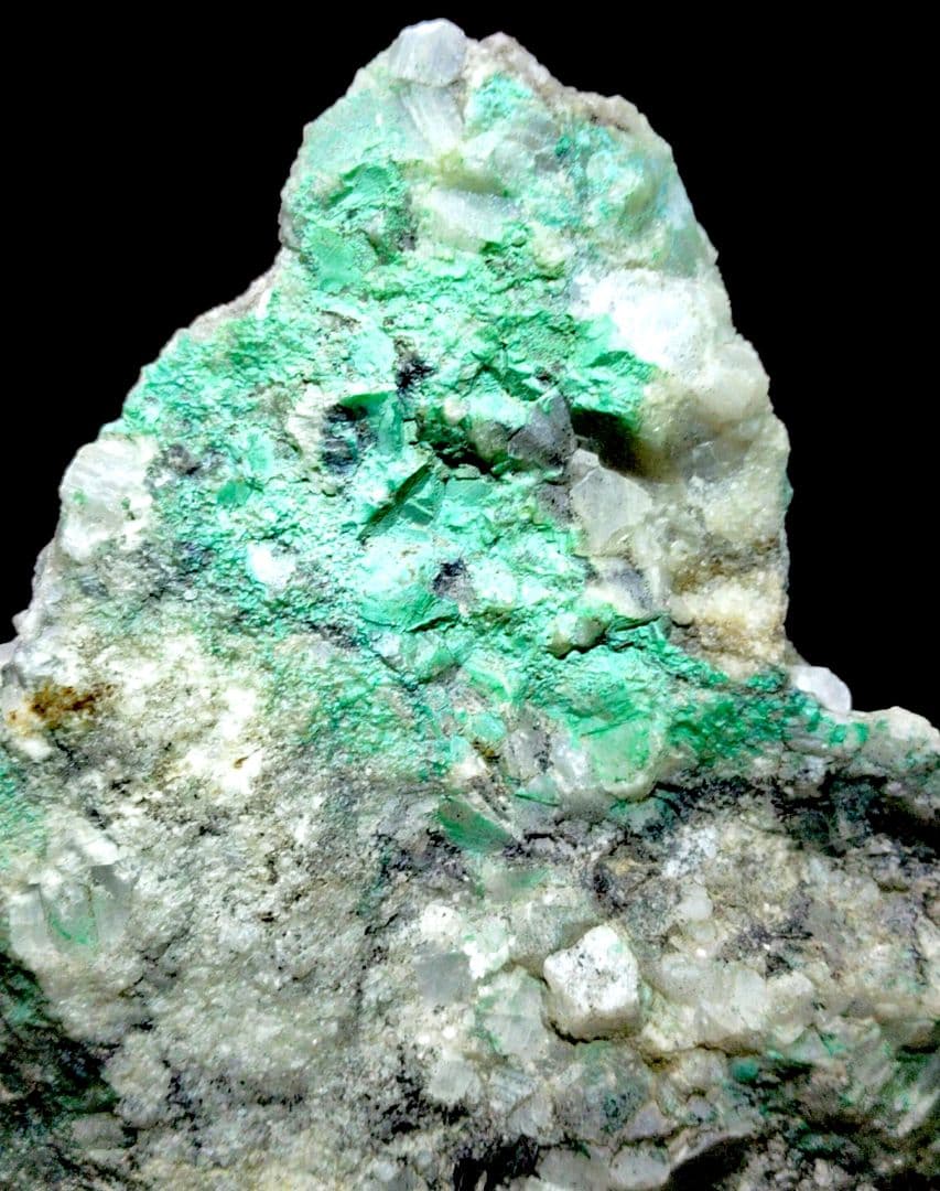 ★国産マラカイト原石★孔雀石【秩父鉱山・大黒ズリ3,128ｇ】