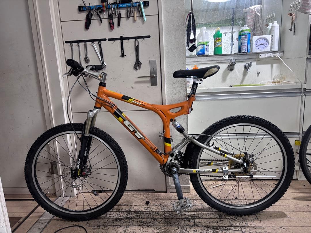 GT ジーティーDRIDE3.0 フルサス仕様　マウンテンバイク